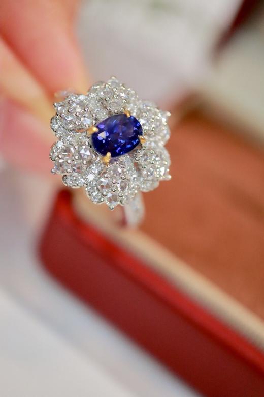 1.09ct 蓝宝石戒指 商品图4