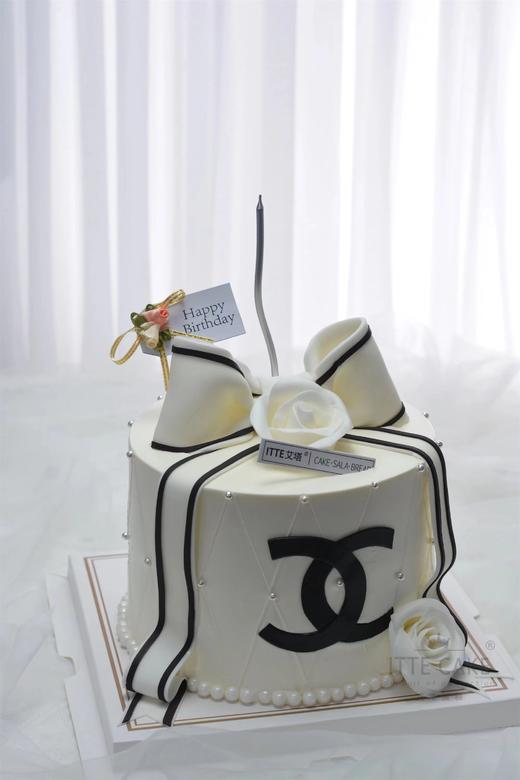 【轻时光礼】动物奶油、新鲜水果夹心，翻糖蝴蝶结、戚风蛋糕胚；定制纯手工~ 商品图2