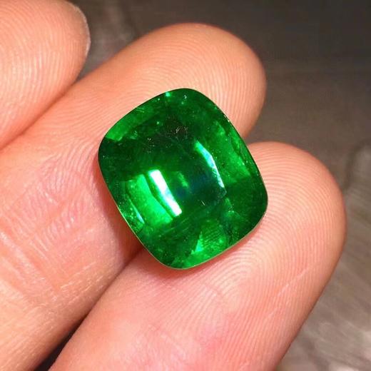 5.04ct 祖母绿裸石 商品图1