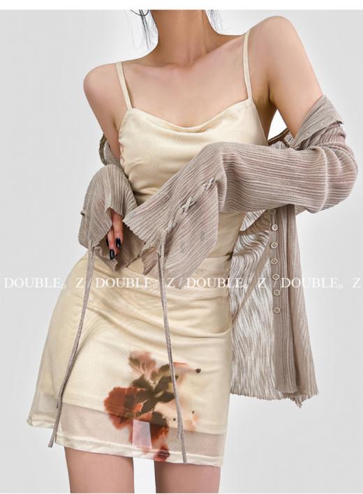 ✅【泰迪熊TEDDYBEAR】高级肌理感镂空防晒空调衫 063款： 🍂1、衣身用竖纹肌理竹节棉面料上身舒适柔软也很亲肤；✔️ 商品图2