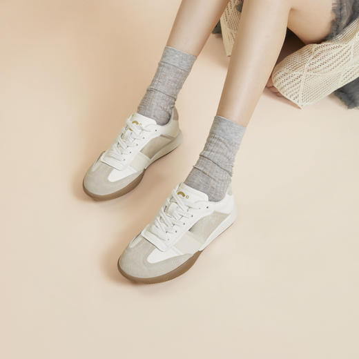 千百度经典德训鞋女款秋季厚底复古百搭时尚运动休闲鞋A24420304 商品图4