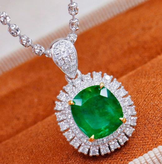 2.15ct 祖母绿吊坠 商品图2