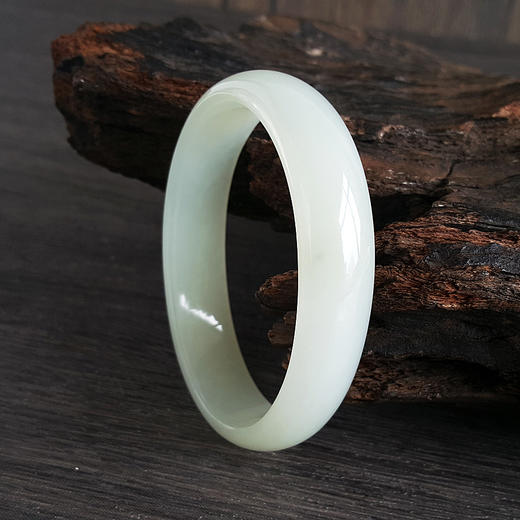 【天然正品】天然无杂俄料和田玉58号贵妃手镯200624NJS08 商品图4