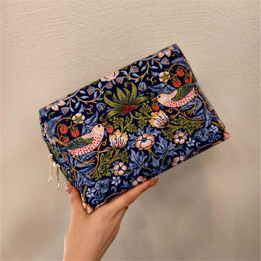 Morris草莓小偷化妆包/帆布包/围裙/桌布|高颜值图案，加厚面料，耐用能装 商品图3