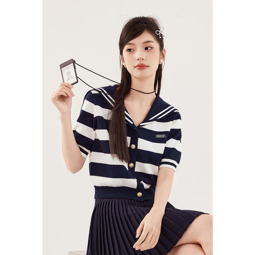 【严选】【心动毛衣】诗凡黎海军领宽条纹针织衫2024秋新款别致上衣女SF7131001 商品图2