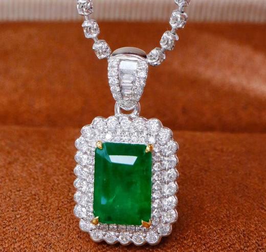 1.29ct 祖母绿吊坠 商品图3