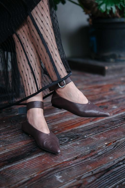 花花团篙端定制小羊皮鞋 、JI致绵软细腻舒服脚感，柔软平底鞋~Q弹舒适好走、防滑耐磨、上脚显腿细、修长！手作质朴篙级感（少量现货，大约48小时可发） 商品图9