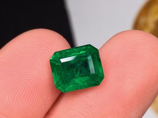 2.75ct 祖母绿裸石 商品图0