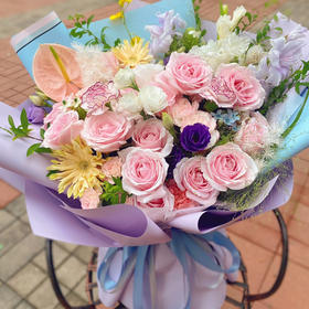 【珍藏甜美】12朵粉雪山玫瑰精美高端花束