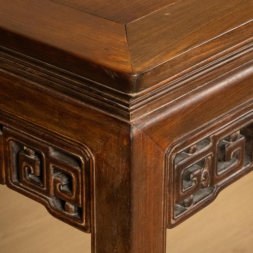 清 红木透雕夔龙纹独板画桌 商品图3