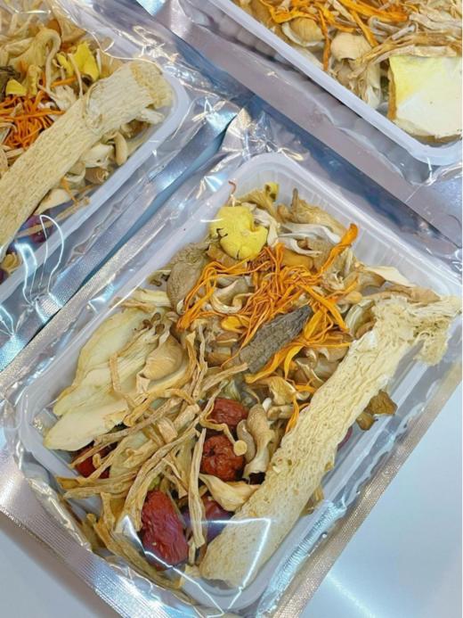 【云南野生菌汤包】 自然美味好山珍，高海拔，好配方，好食材；含羊肚菌，鸡油菌，牛肝菌，野生香菇等等 商品图6