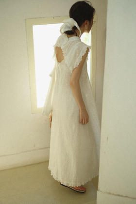 夏目 - 镂空露背裙