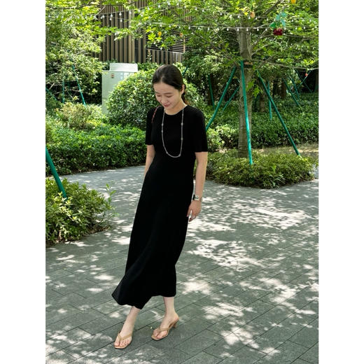 2407113   醋酸天丝 op黑色连衣裙 商品图0