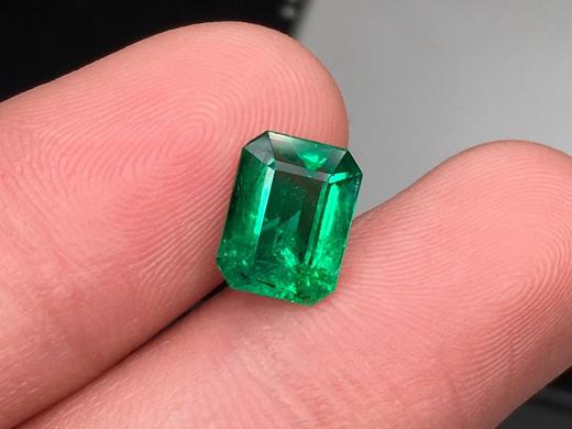 1.71ct 祖母绿裸石 商品图1