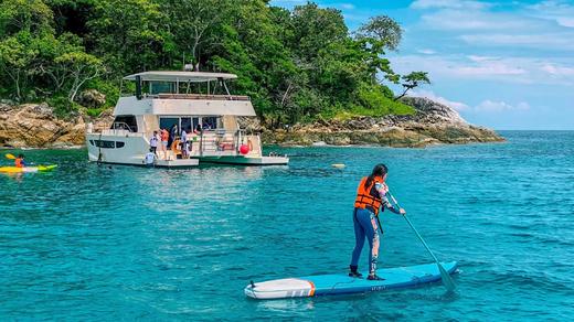 泰国普吉红小姐号双体帆船落日海钓一日游【皇帝岛+珊瑚岛+透明皮划艇+水上滑梯+海上浮板+水上浮毯+中文导游+全岛酒店接送】 商品图3