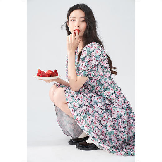 西遇碎花连衣裙春夏新款印花A字长裙泡泡袖茶歇裙10520350 商品图2