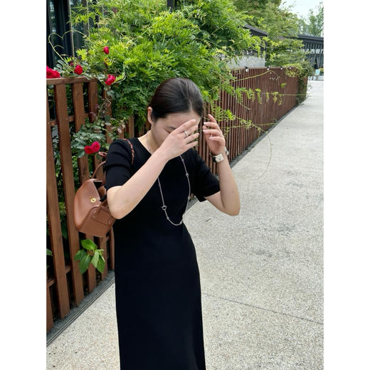 2407113   醋酸天丝 op黑色连衣裙 商品图1