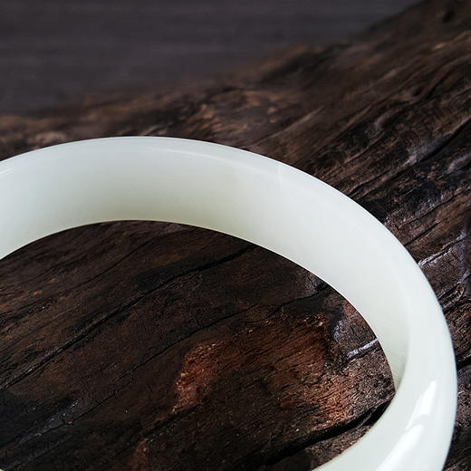 【天然正品】天然无杂俄料和田玉58号贵妃手镯200624NJS08 商品图3