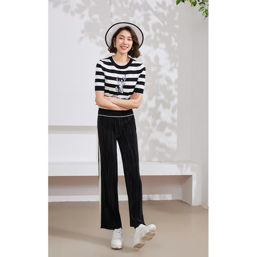 乔万尼针织衫新款黑白条纹通勤简约设计感EM2M913 商品图1