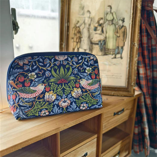 Morris草莓小偷化妆包/帆布包/围裙/桌布|高颜值图案，加厚面料，耐用能装 商品图10