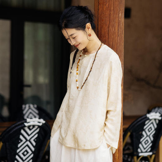 绽放旅行女装430高端新中式提花柞蚕丝衬衫圆领盘扣小衫国风上衣 商品图2