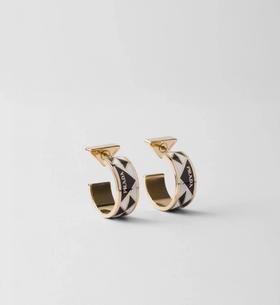 女款三角形徽标耳钉P00