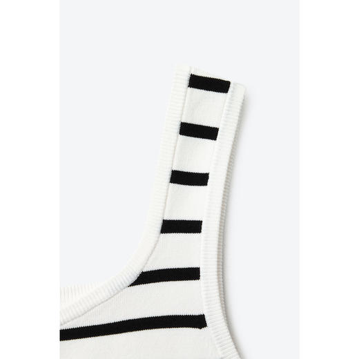 【严选】【心动毛衣】诗凡黎条纹大U领修身打底背心2024秋新款内搭上衣女SF7131081 商品图4