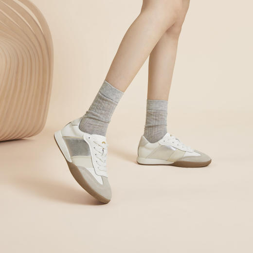 千百度经典德训鞋女款秋季厚底复古百搭时尚运动休闲鞋A24420304 商品图2