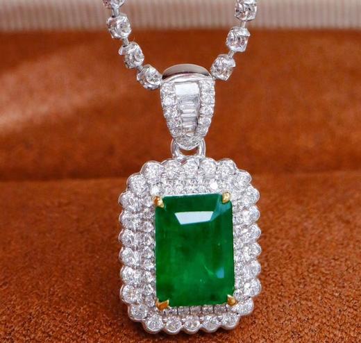 1.29ct 祖母绿吊坠 商品图0