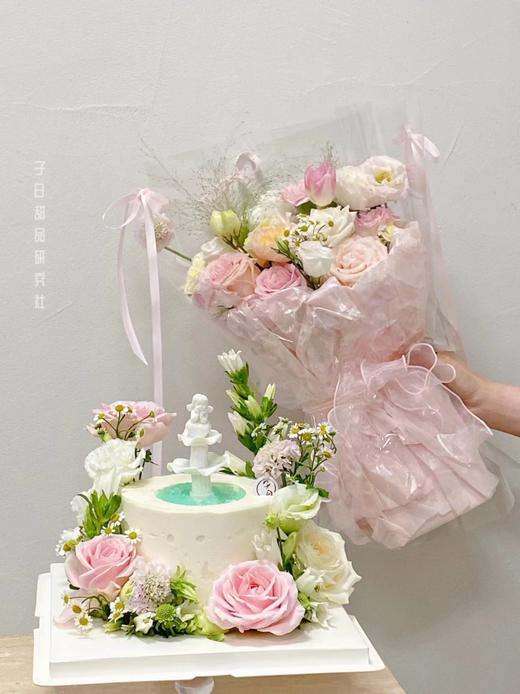 许愿池鲜花蛋糕（鲜花类似/介意勿拍/提前24小时预订） 商品图1