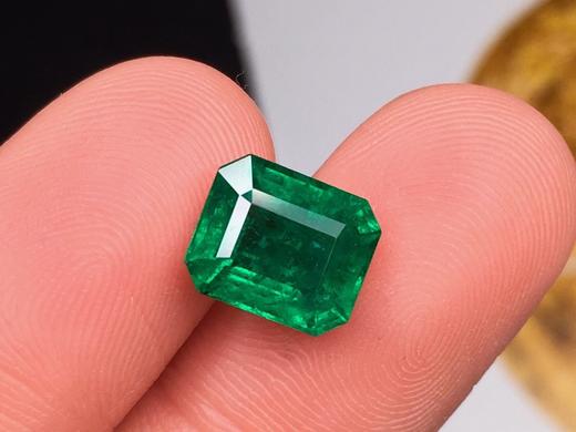 2.75ct 祖母绿裸石 商品图2