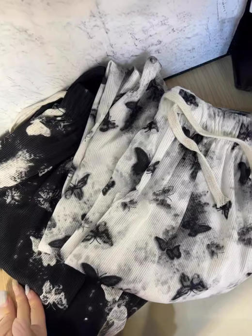 【显瘦透气❗️新中式冰丝阔腿裤】冰丝材质，透气不闷汗，阔腿版型显瘦还百搭，日常休闲穿搭防晒垂感直筒拖地裤Y 商品图0