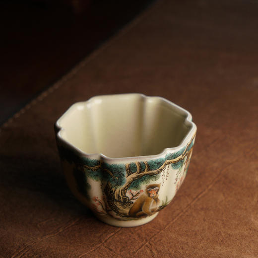 问鼎哥窑传世款镜花杯（猴子） 商品图1