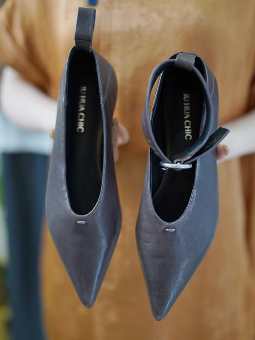 花花团篙端定制小羊皮鞋 、JI致绵软细腻舒服脚感，柔软平底鞋~Q弹舒适好走、防滑耐磨、上脚显腿细、修长！手作质朴篙级感（少量现货，大约48小时可发） 商品图4