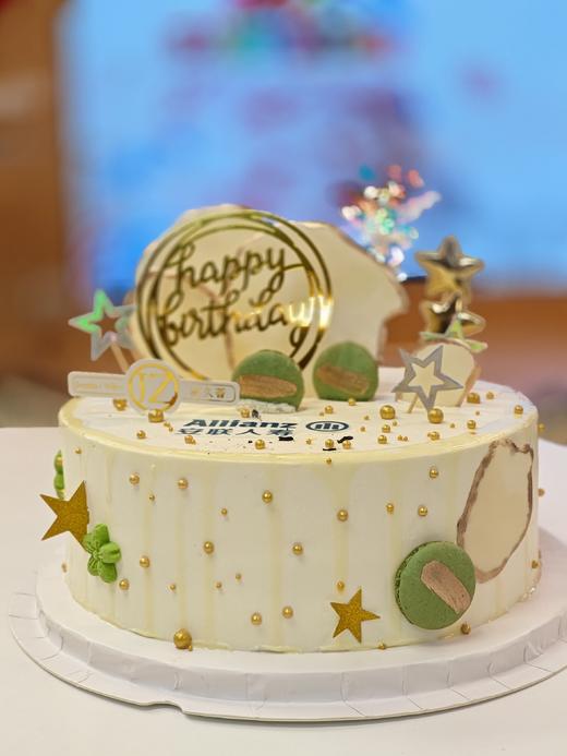 【甜久荟  绿色马卡龙】白巧克力插片 金色绿色马卡龙 可定制企业LOGO 纯动物鲜奶蛋糕 无化学添加 低糖 展示照片为8寸 10寸 商品图1