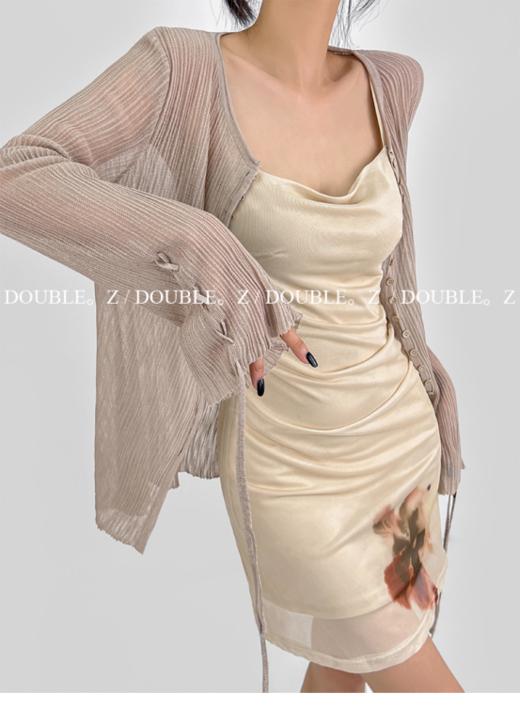 ✅【泰迪熊TEDDYBEAR】高级肌理感镂空防晒空调衫 063款： 🍂1、衣身用竖纹肌理竹节棉面料上身舒适柔软也很亲肤；✔️ 商品图3