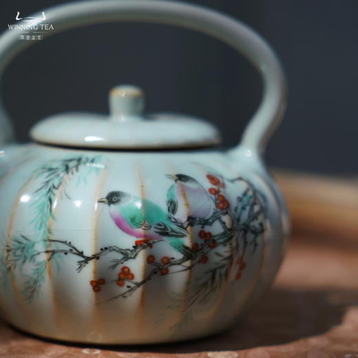 问鼎汝瓷鼎峰系列天青精工款瓜轮提梁壶（柳枝双栖）（缺货） 商品图2