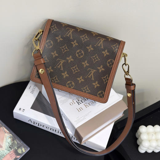 Lv Dauphine 达芙妮 双色老花 小号 斜挎包 商品图3