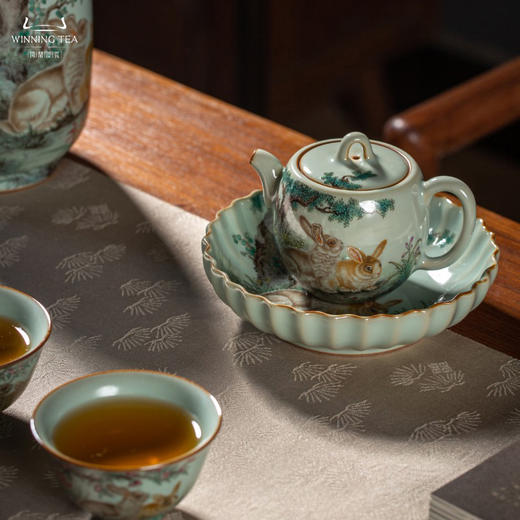 问鼎汝瓷鼎峰系列天青老款精工菊瓣干泡盘（花晨月夕）（缺货）天青老款精工德丰壶（花晨月夕） 商品图2