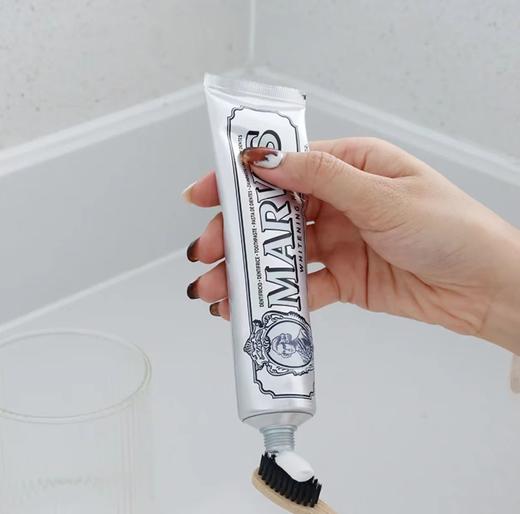 Marvis玛尔仕美白呵护牙龈清新口气牙膏 商品图4