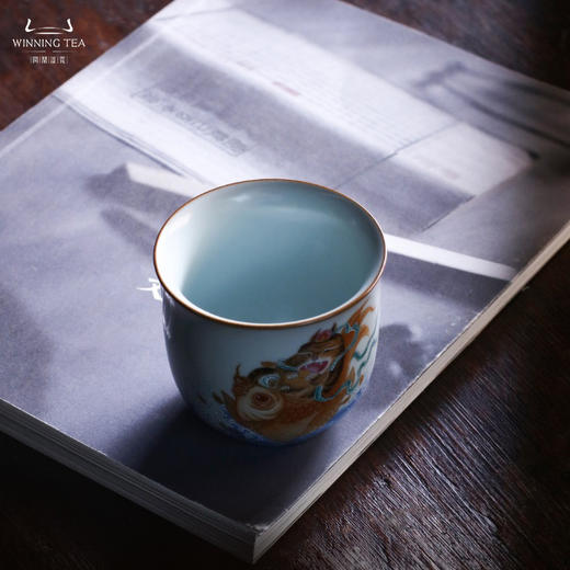 问鼎汝瓷鼎峰系列月白老款手握杯（招财进宝） 商品图2