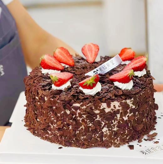 8英寸黑森林（提前2天预定）装饰应季水果随机 商品图0