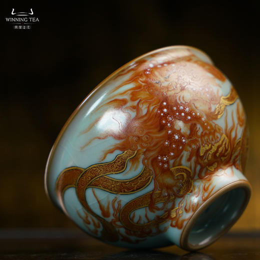 问鼎汝瓷鼎峰系列天青复刻款折口杯（狮子滚绣球） 商品图1