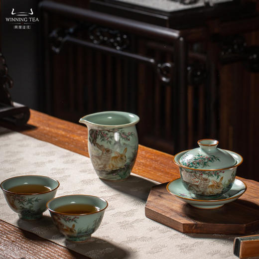 问鼎汝瓷鼎峰系列天青复刻款雨尘杯（花晨月夕）壬寅天青精工正德盖碗（花晨月夕）（缺货） 商品图1