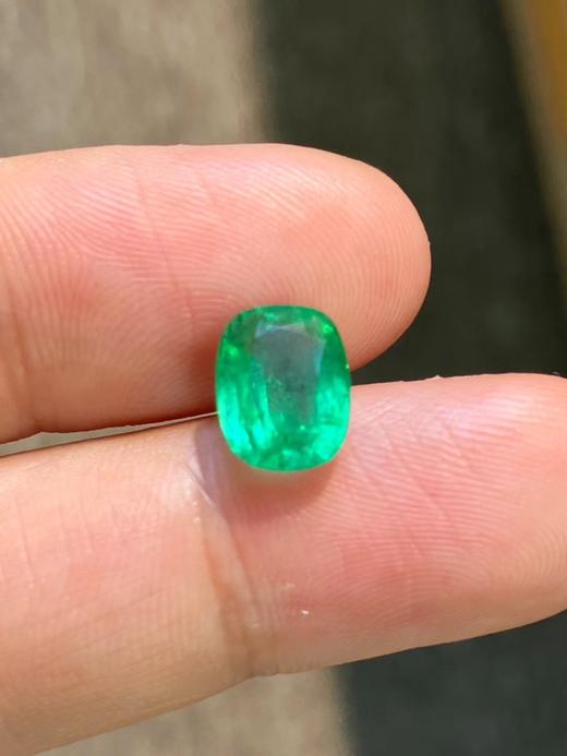 2.05ct 祖母绿裸石 商品图1
