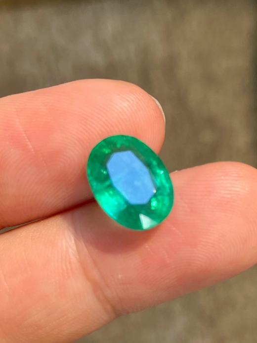 3.91ct 祖母绿裸石 商品图3