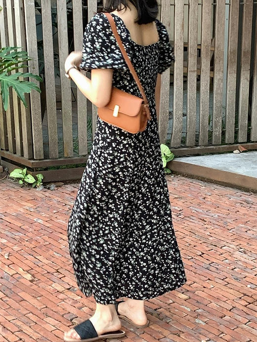 显瘦碎花连衣裙 商品图6