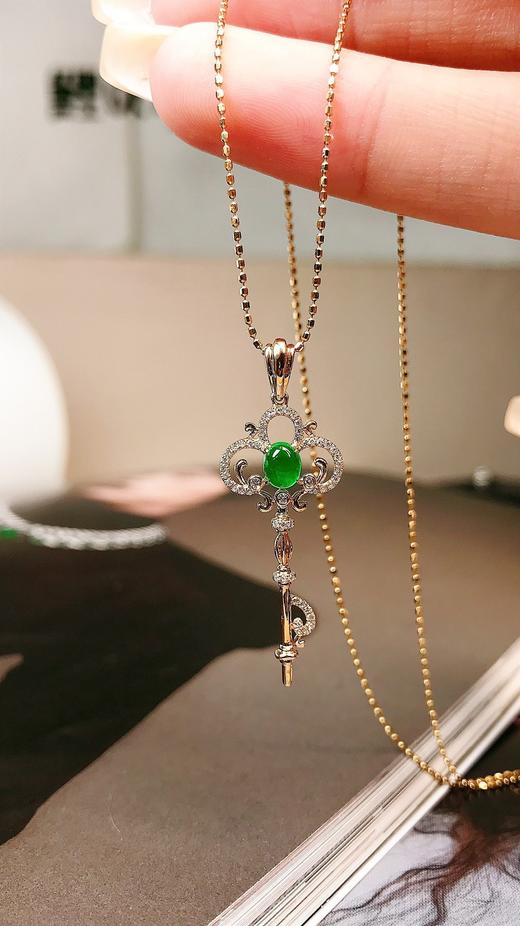 0.32ct 祖母绿吊坠 商品图2