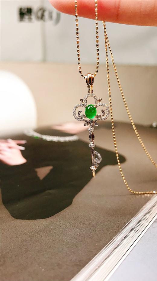 0.36ct 祖母绿吊坠 商品图2