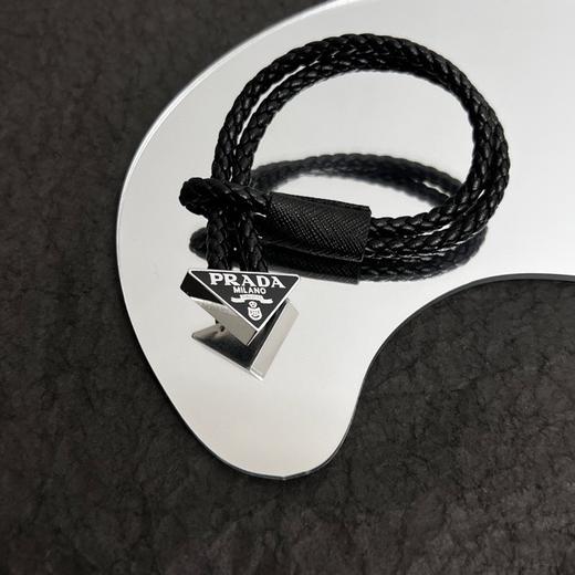 中性款三角徽标牛皮手链P00 商品图0